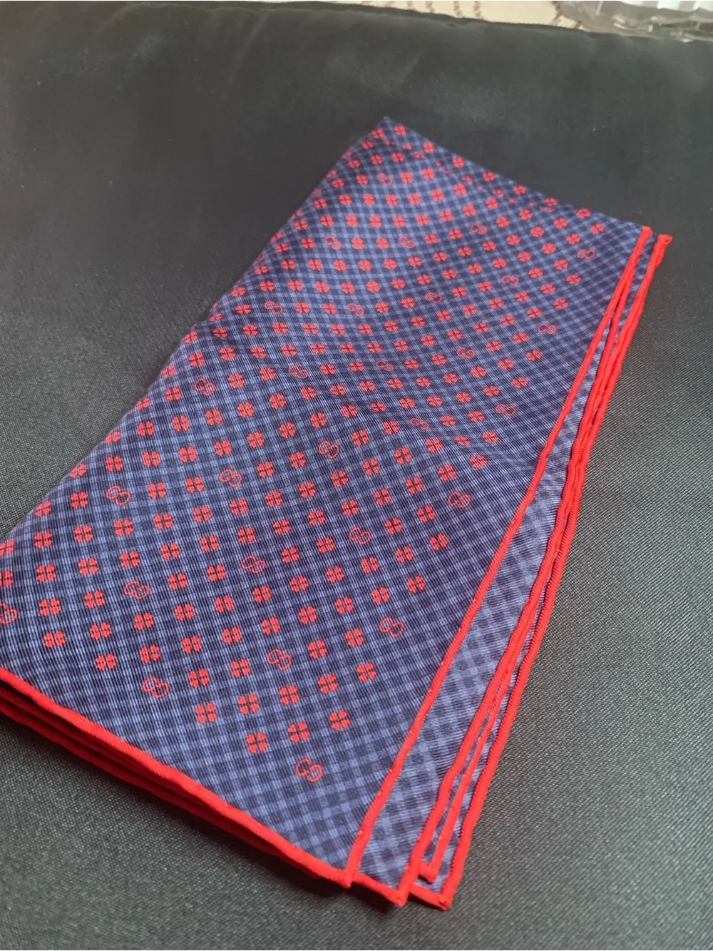 Gucci Men’s Navy and Red Patterned Silk Pocket Square